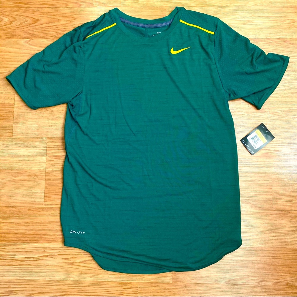 Nike dri fit shirt mens small NWT